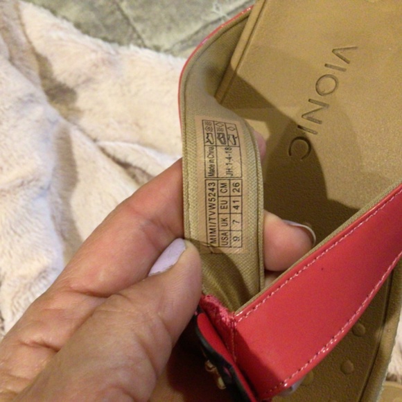 Vionic sandal - Picture 2 of 6